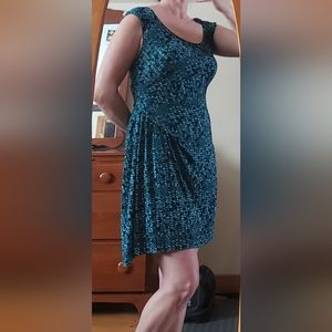Studio M, women's knee length dress, size L